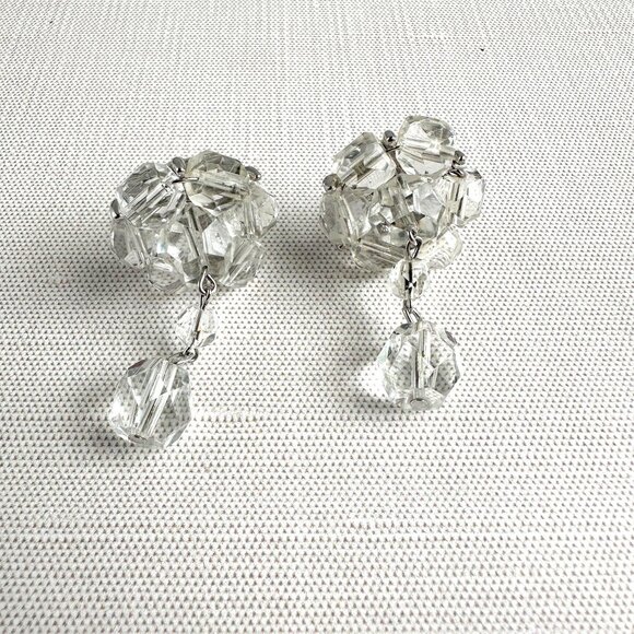 Kramer Vintage Crystal Clip Earrings - Picture 10 of 13